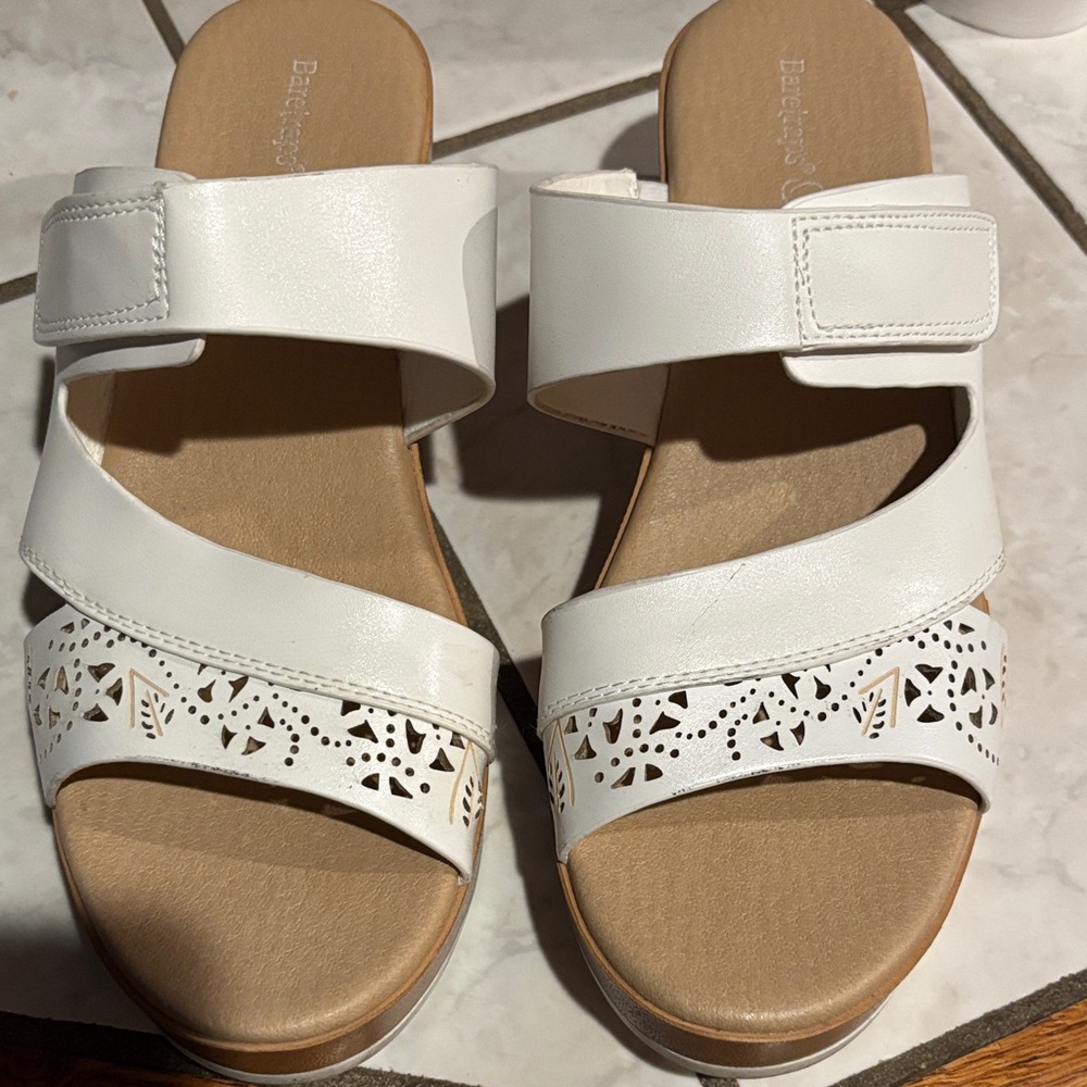 BareTraps White Sandals with Cutout Pattern
